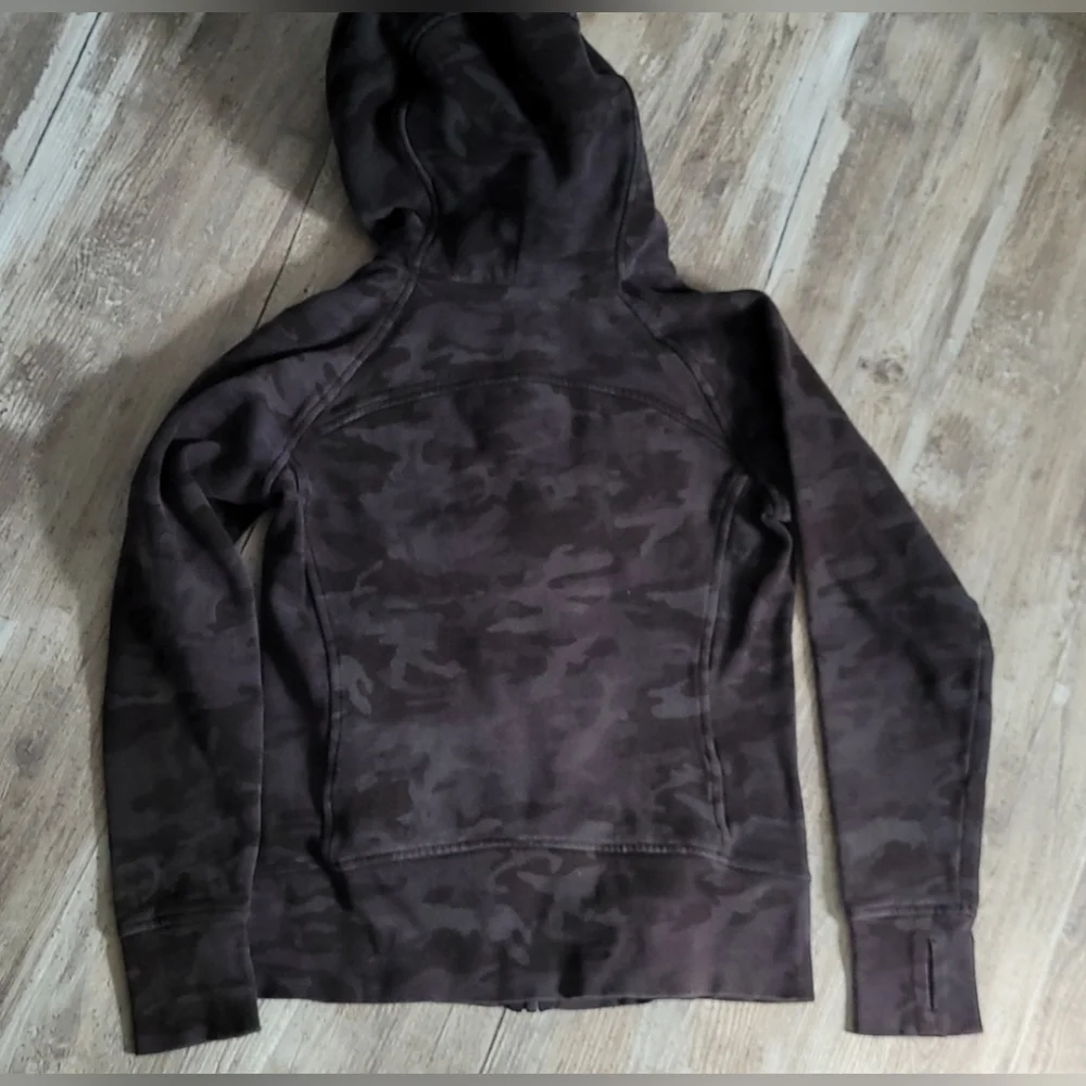 lululemon athletica Black Camo Hoodie - Picture 5 of 8
